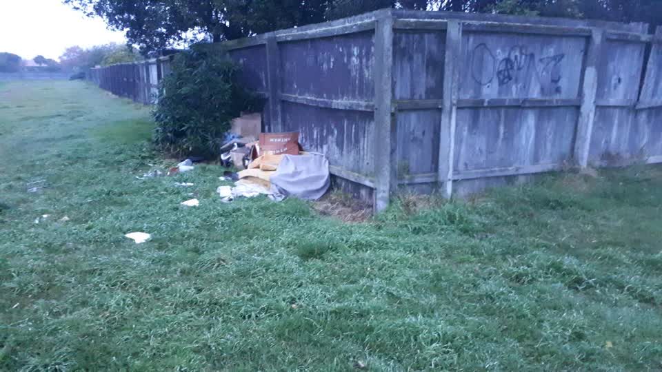 The photograph attached to this rubbish/recycling report