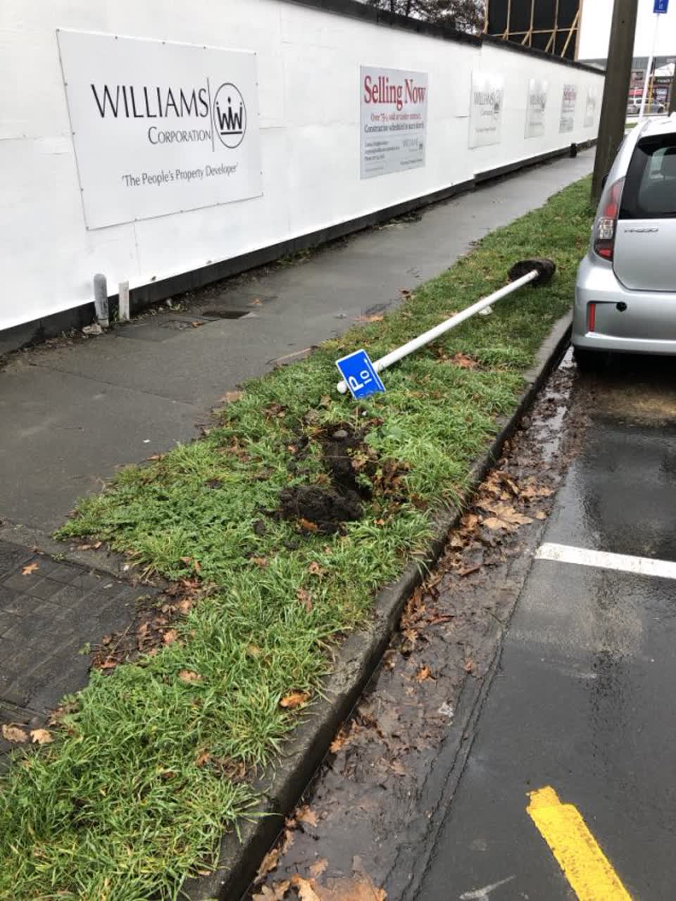 The photograph attached to this roading/streets report