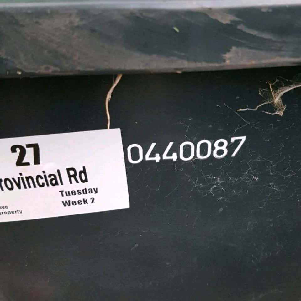 The photograph attached to this rubbish/recycling report