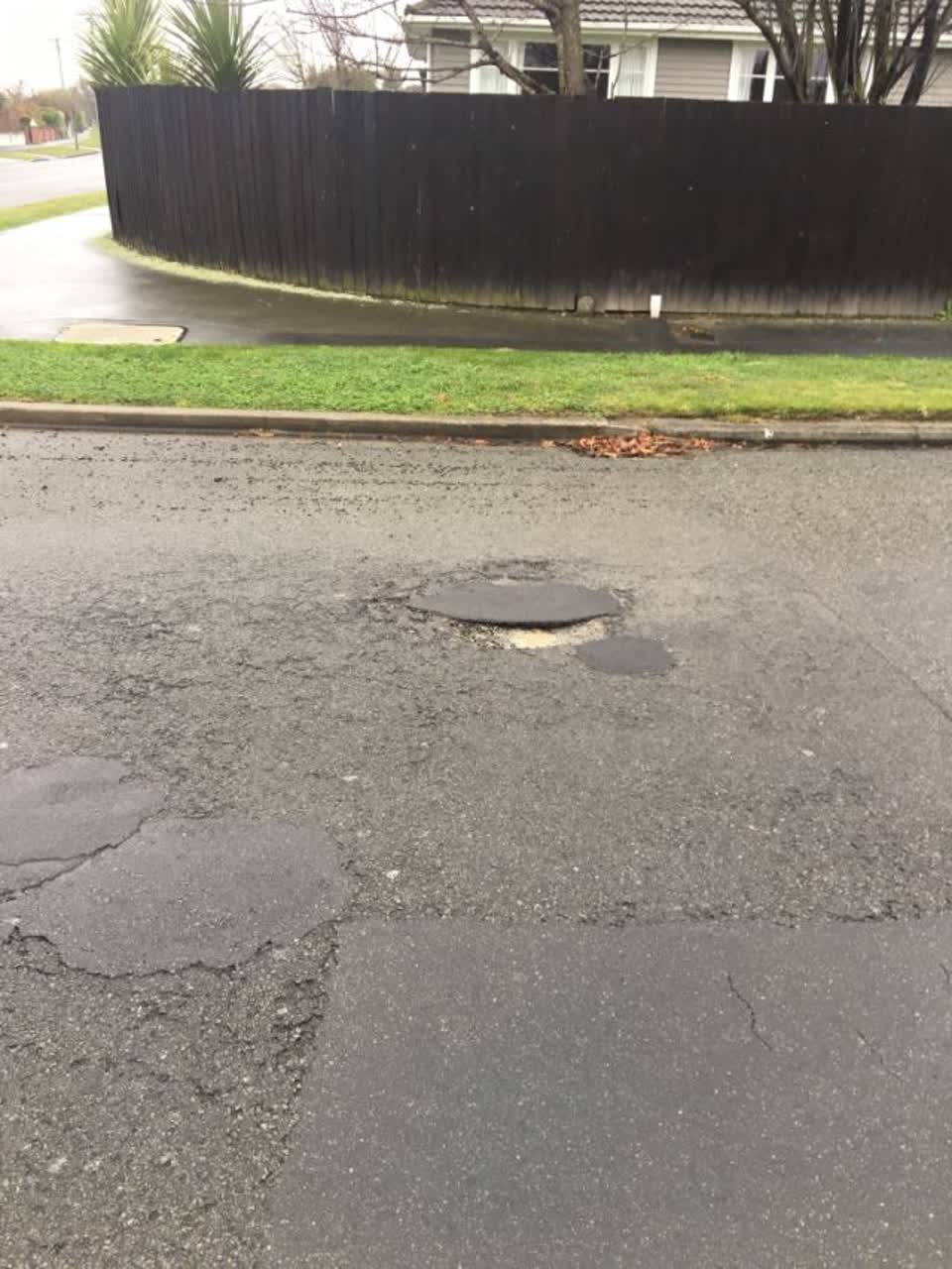 The photograph attached to this roading/streets report