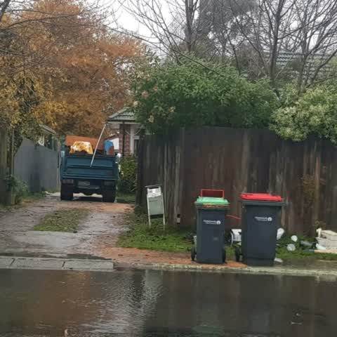 Rubbish/Recycling, a report photo