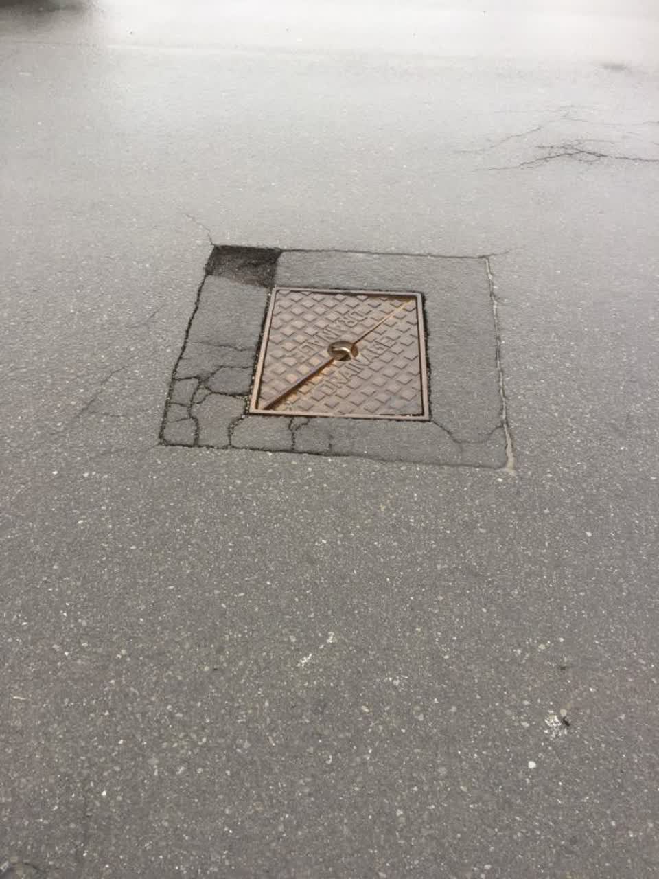 The photograph attached to this roading/streets report