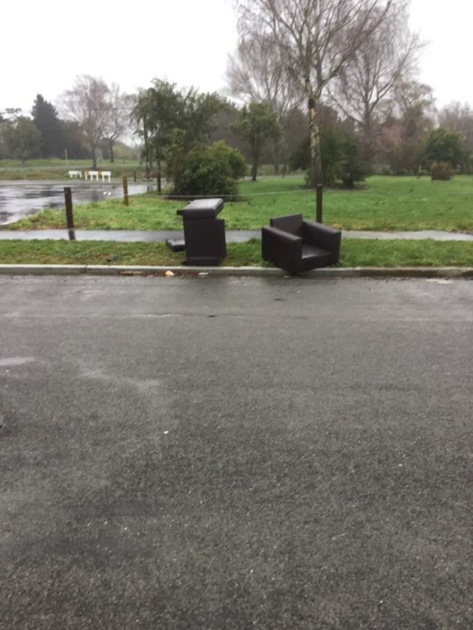 The photograph attached to this rubbish/recycling report