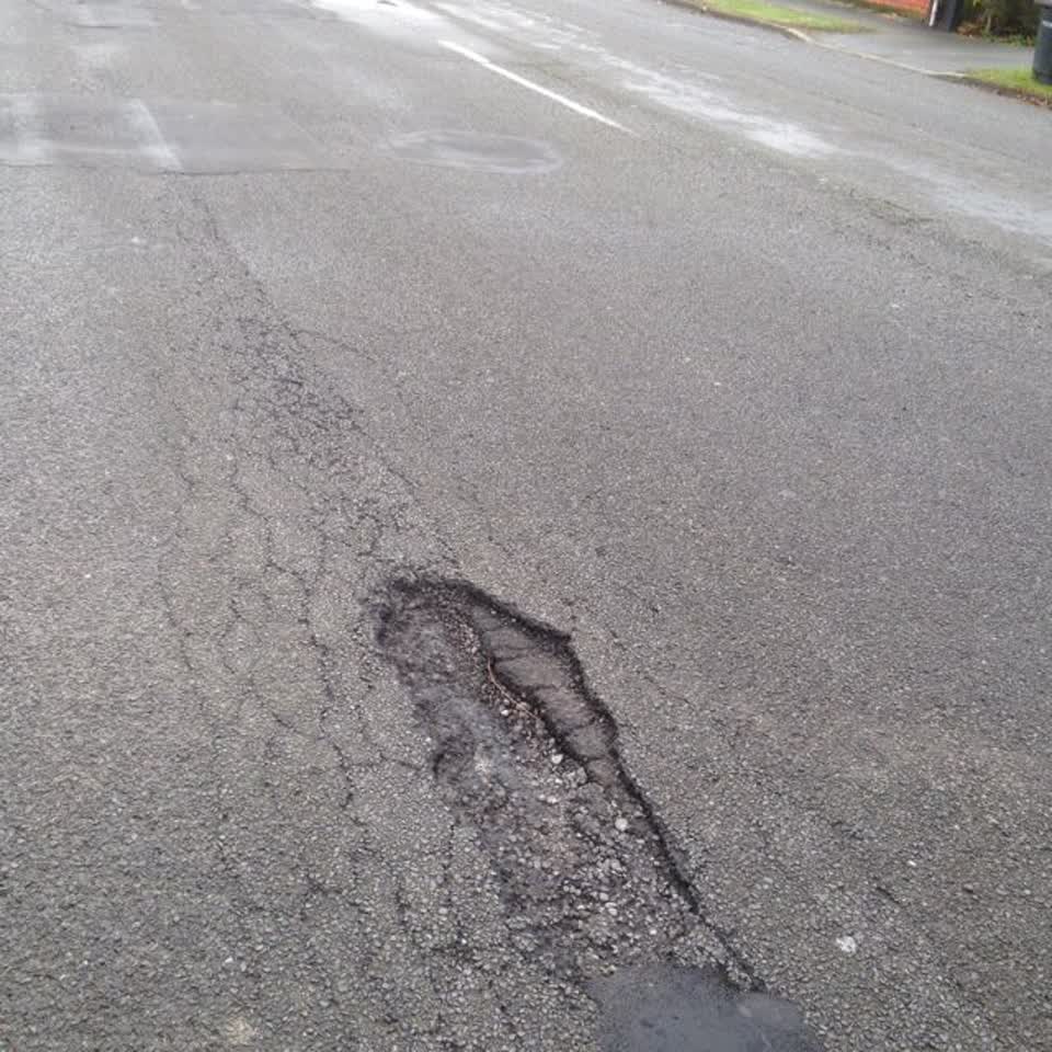 The photograph attached to this roading/streets report