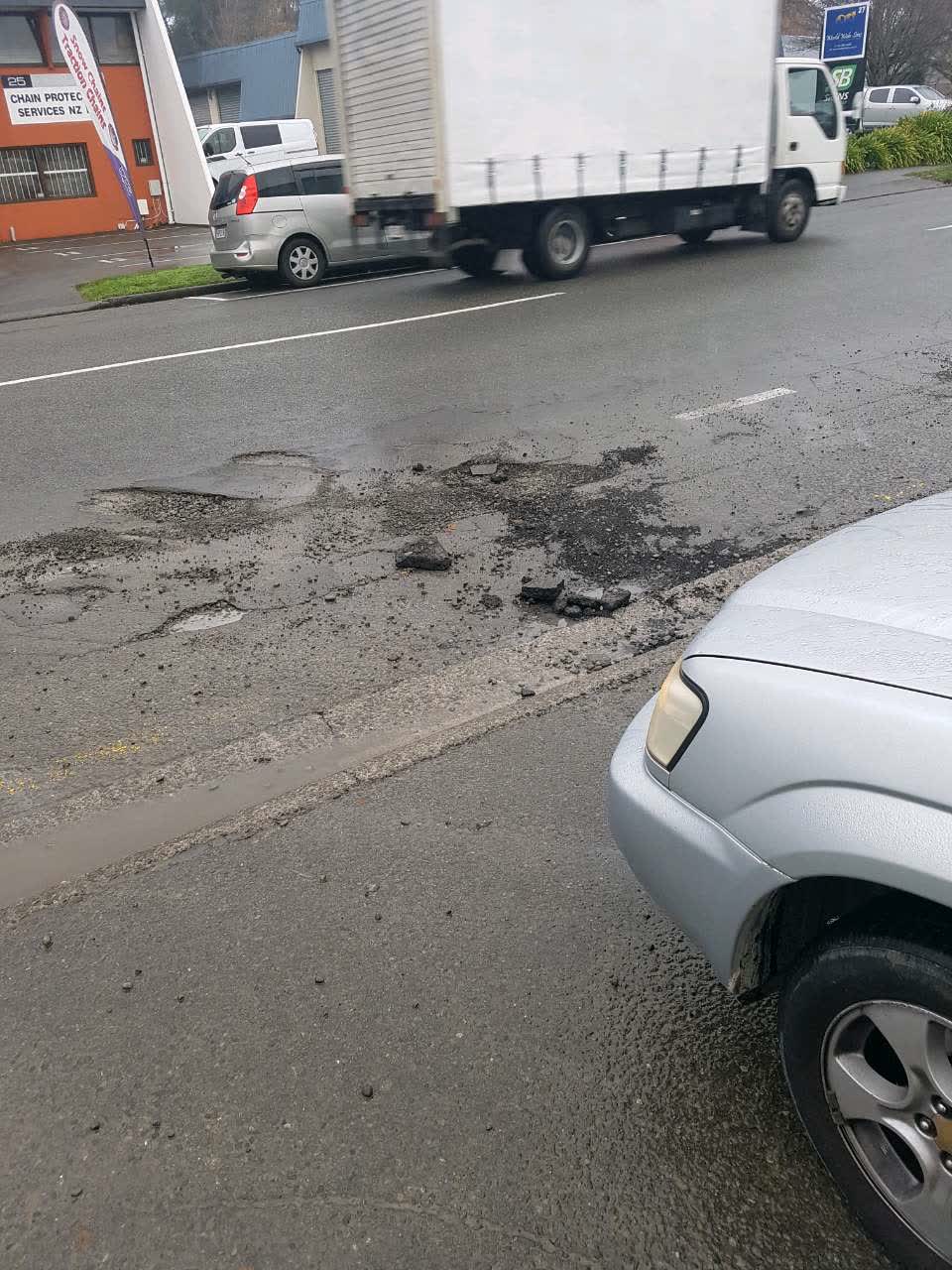The photograph attached to this roading/streets report