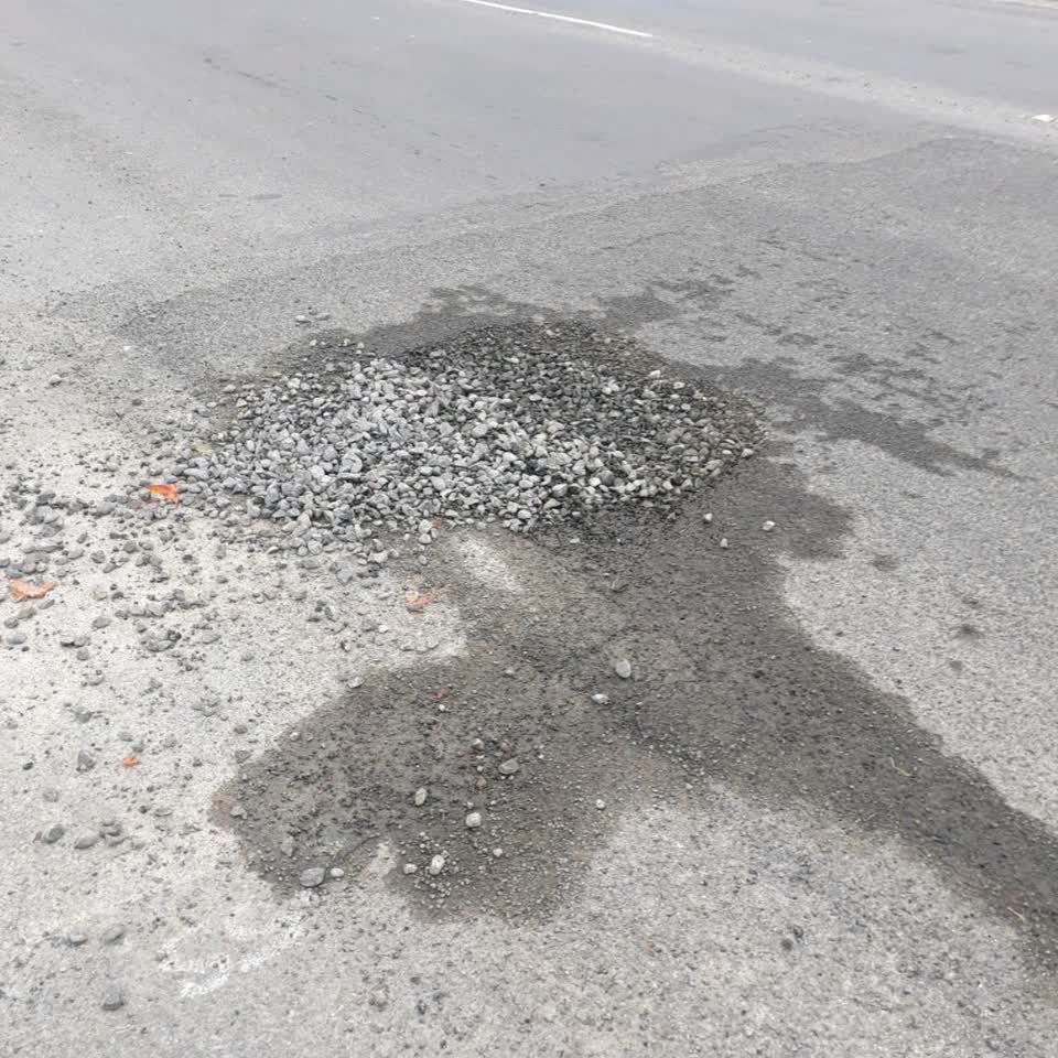 The photograph attached to this roading/streets report