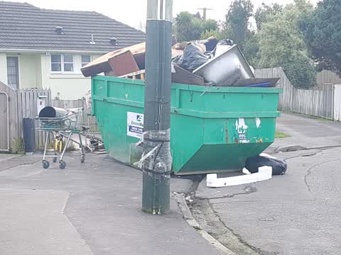 Rubbish/Recycling, a report photo