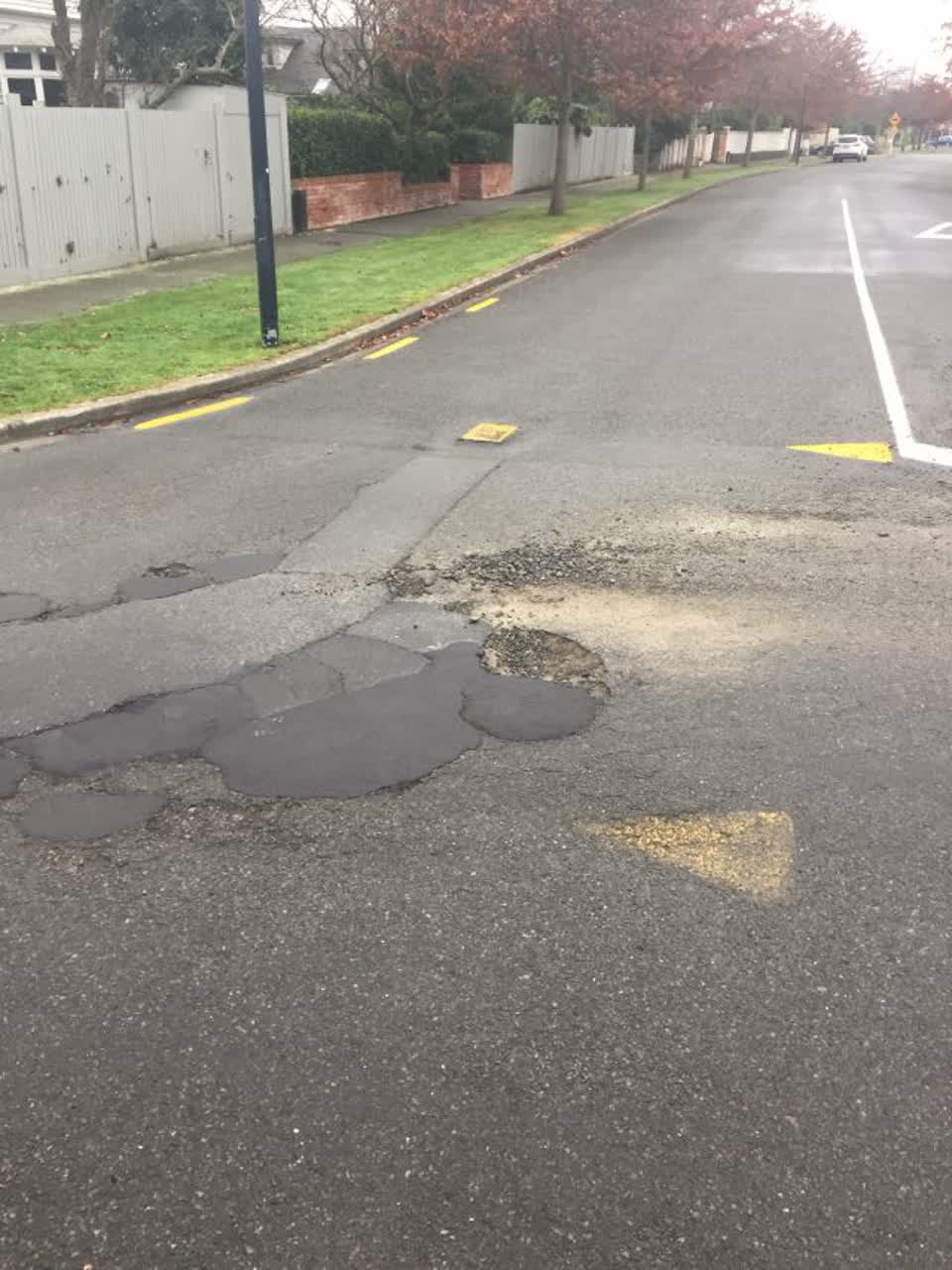 The photograph attached to this roading/streets report