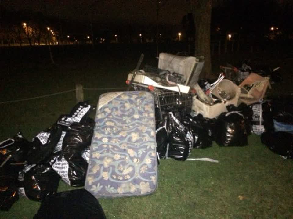 The photograph attached to this rubbish/recycling report