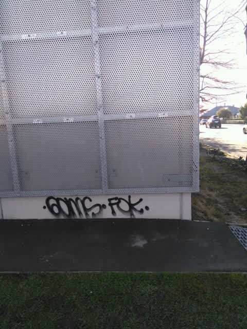 Graffiti, a report photo