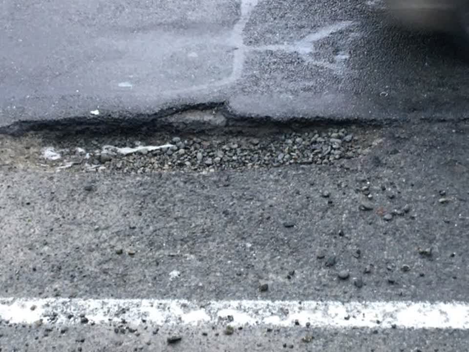 The photograph attached to this roading/streets report