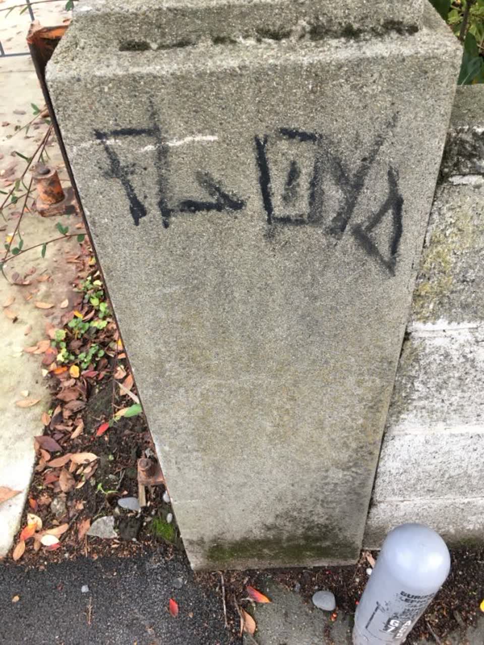 The photograph attached to this graffiti report