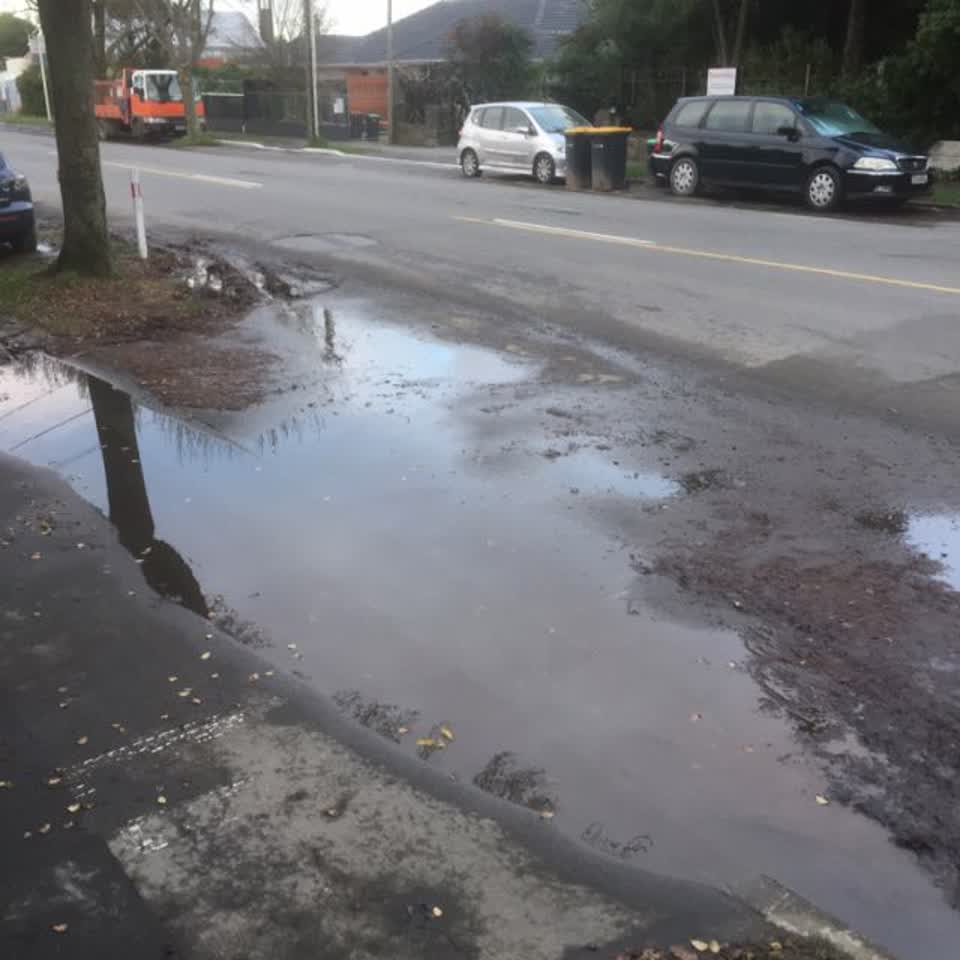 The photograph attached to this roading/streets report