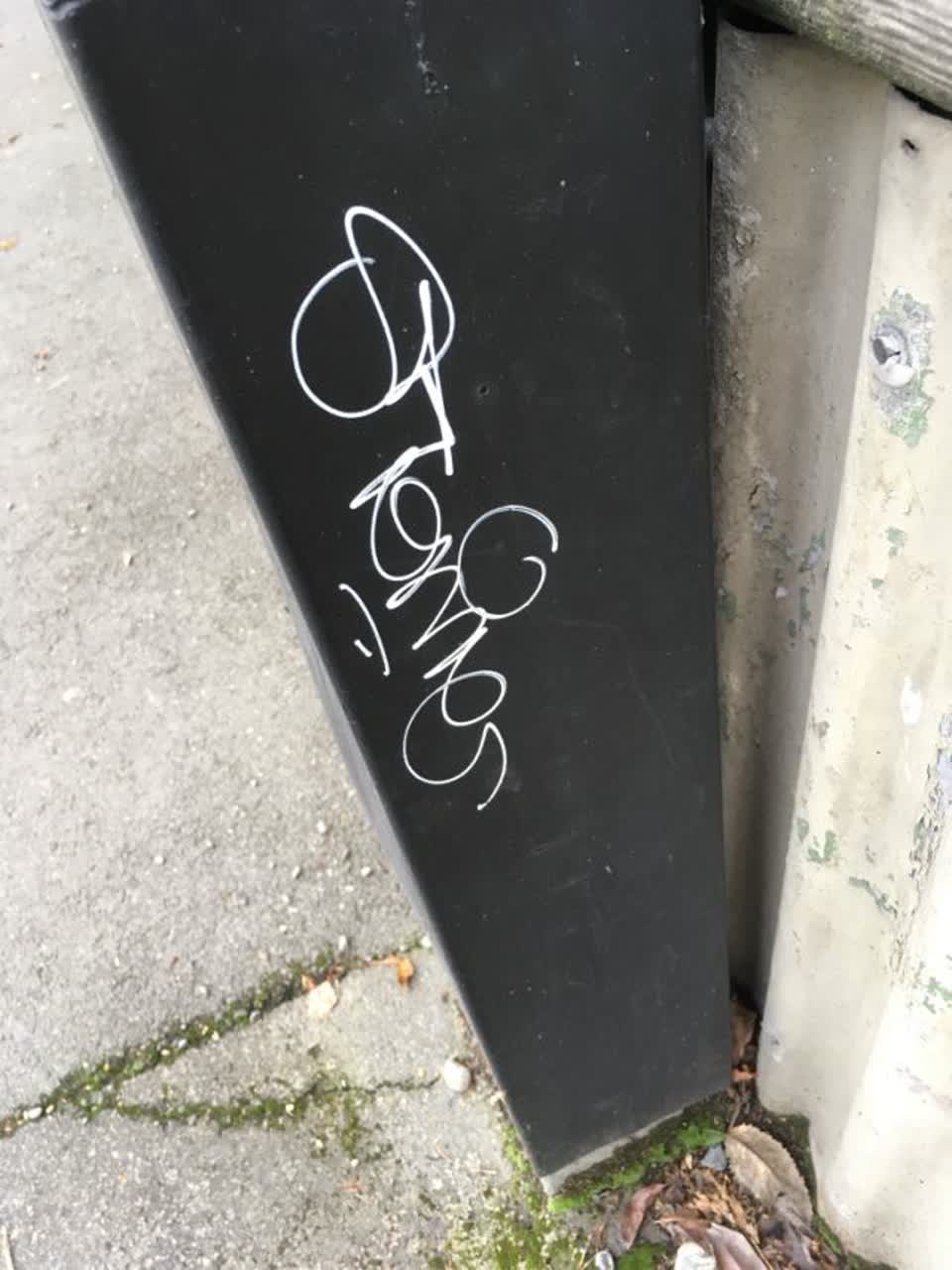 The photograph attached to this graffiti report