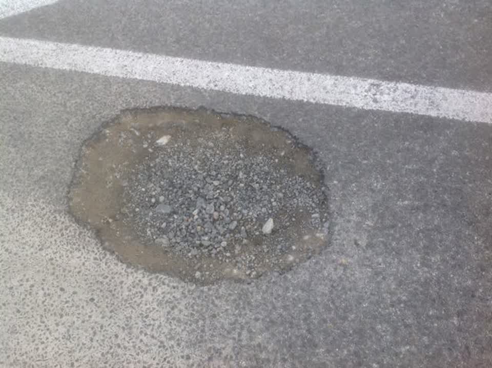 The photograph attached to this roading/streets report