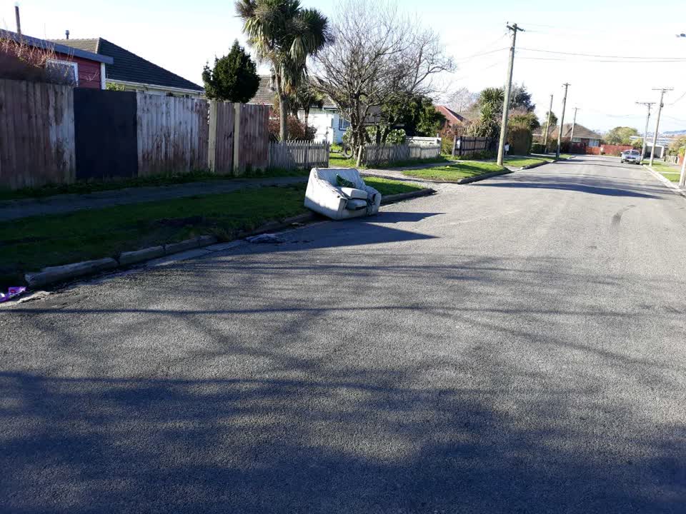 The photograph attached to this rubbish/recycling report