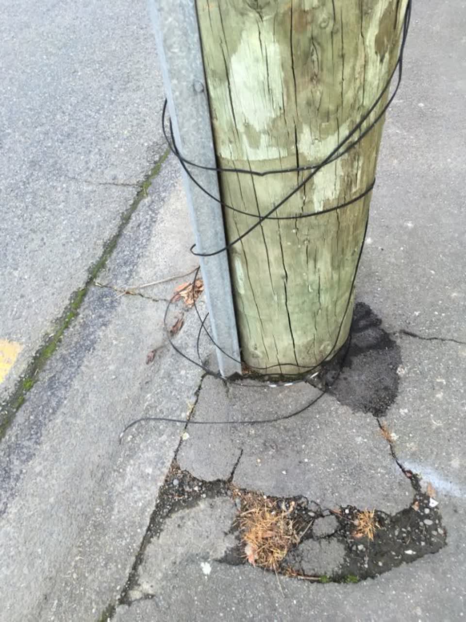 The photograph attached to this roading/streets report
