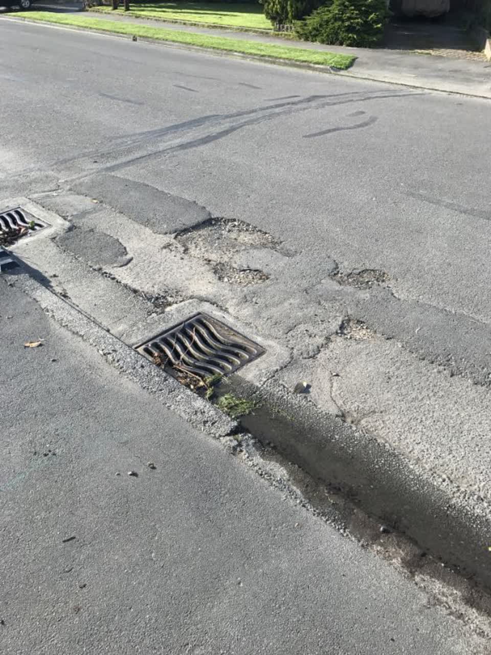 The photograph attached to this roading/streets report