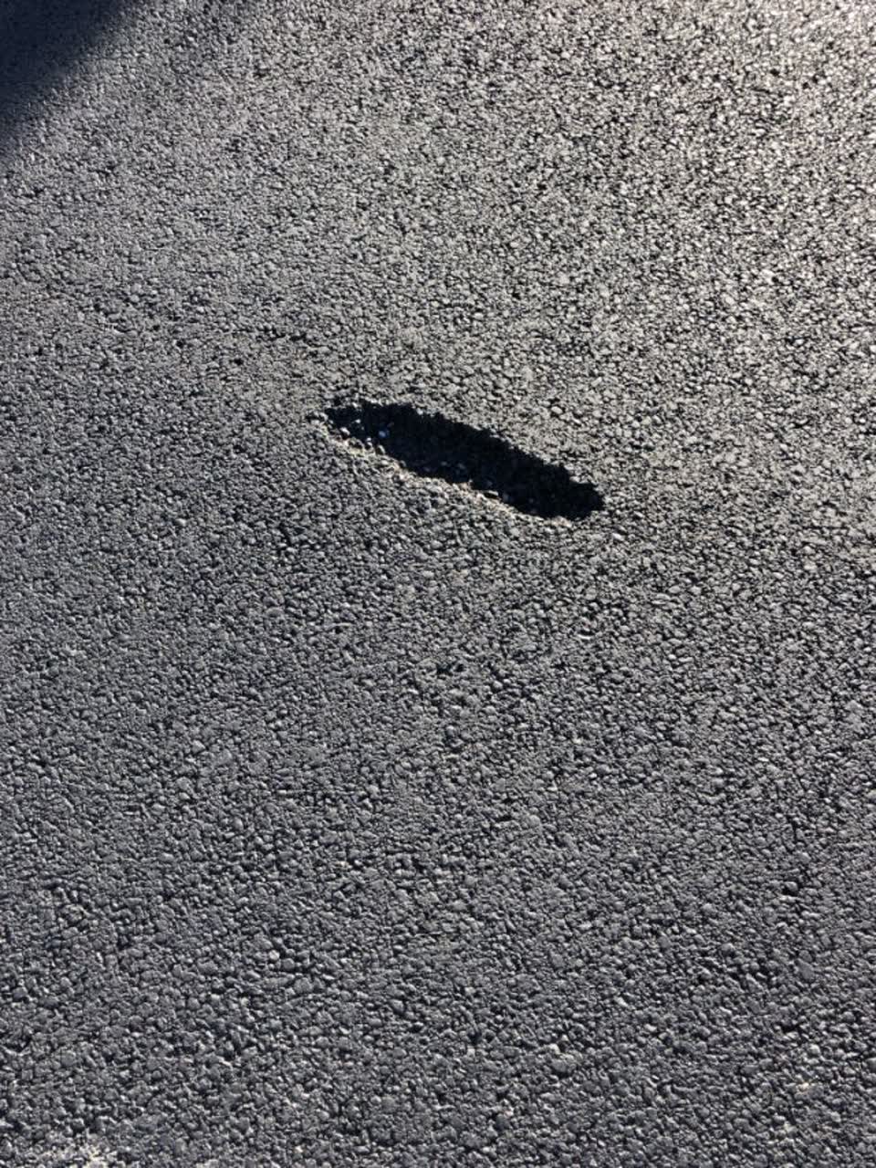 The photograph attached to this roading/streets report