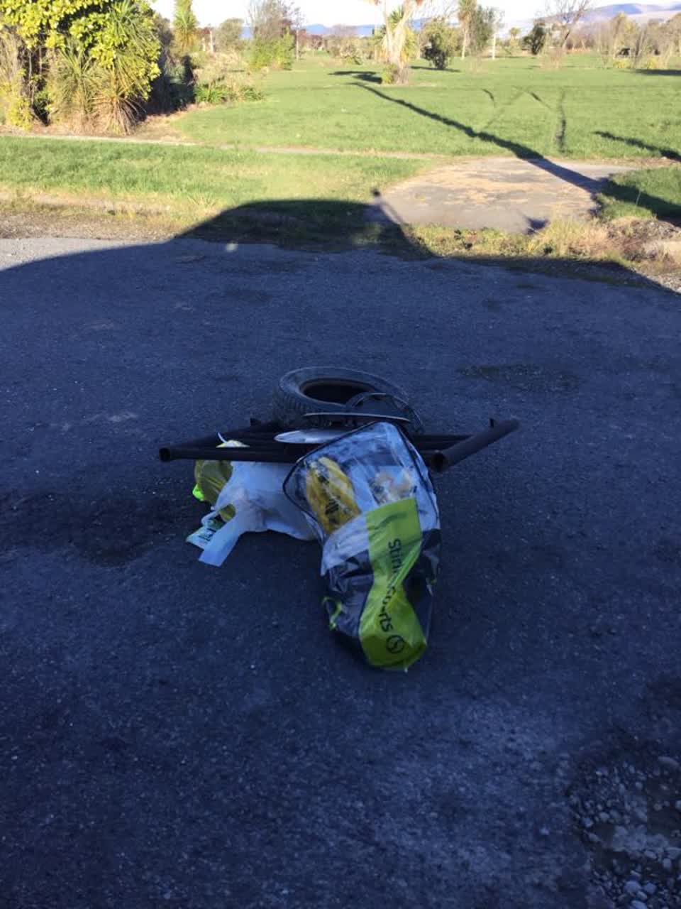 The photograph attached to this rubbish/recycling report