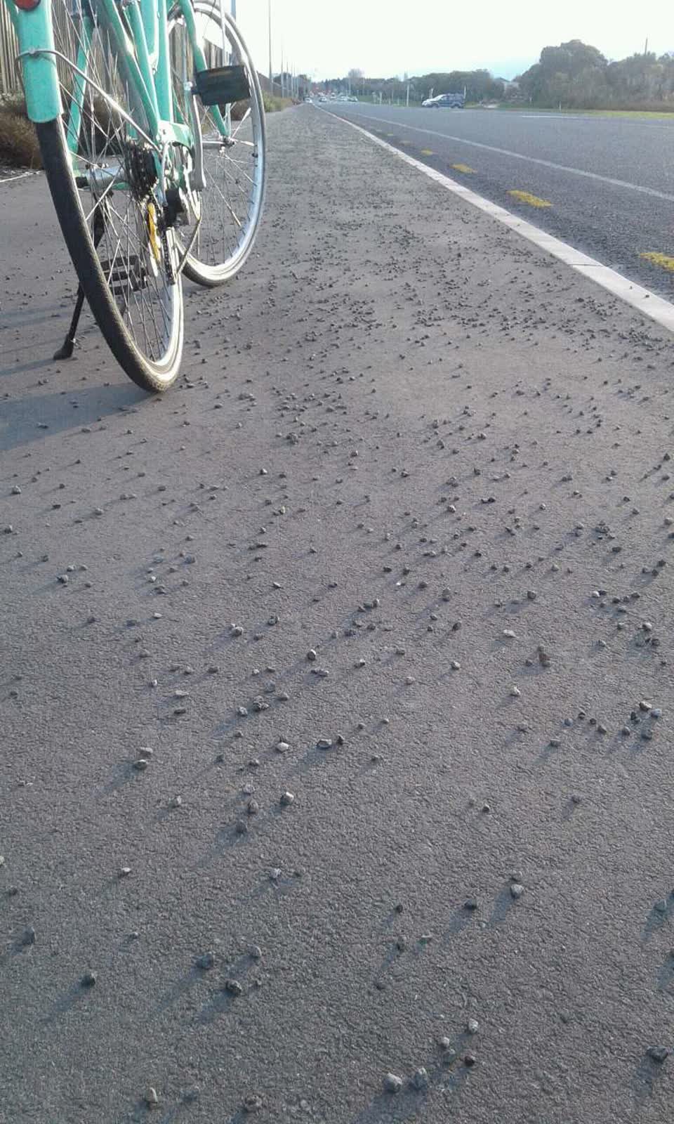 The photograph attached to this roading/streets report
