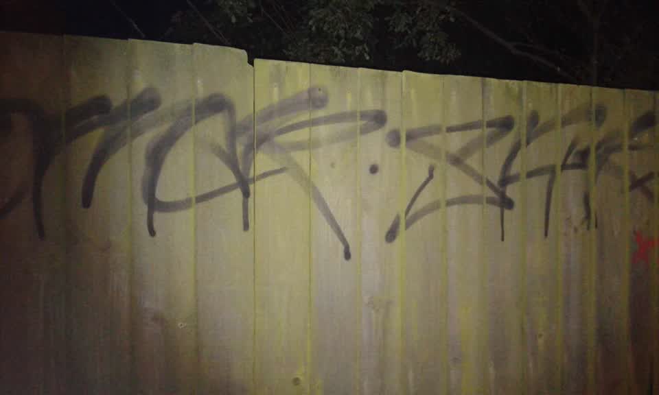 The photograph attached to this graffiti report