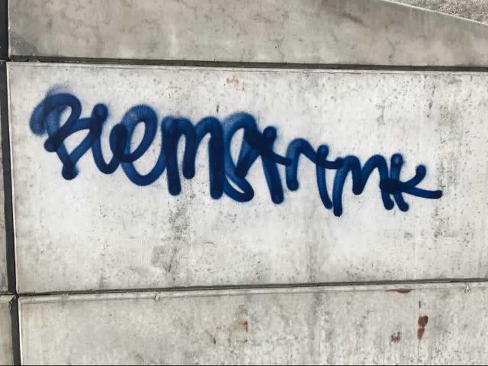 The photograph attached to this graffiti report