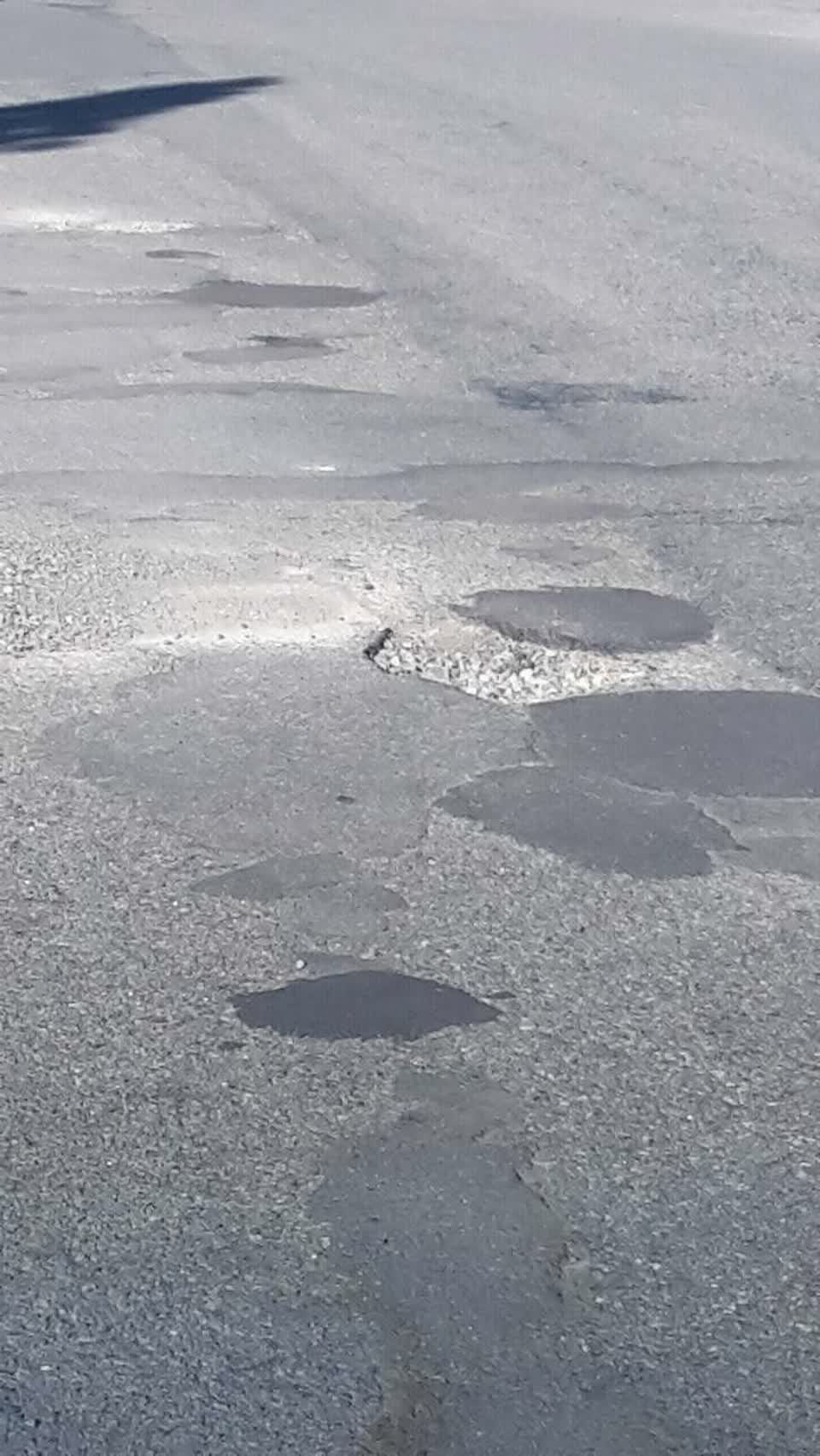 The photograph attached to this roading/streets report