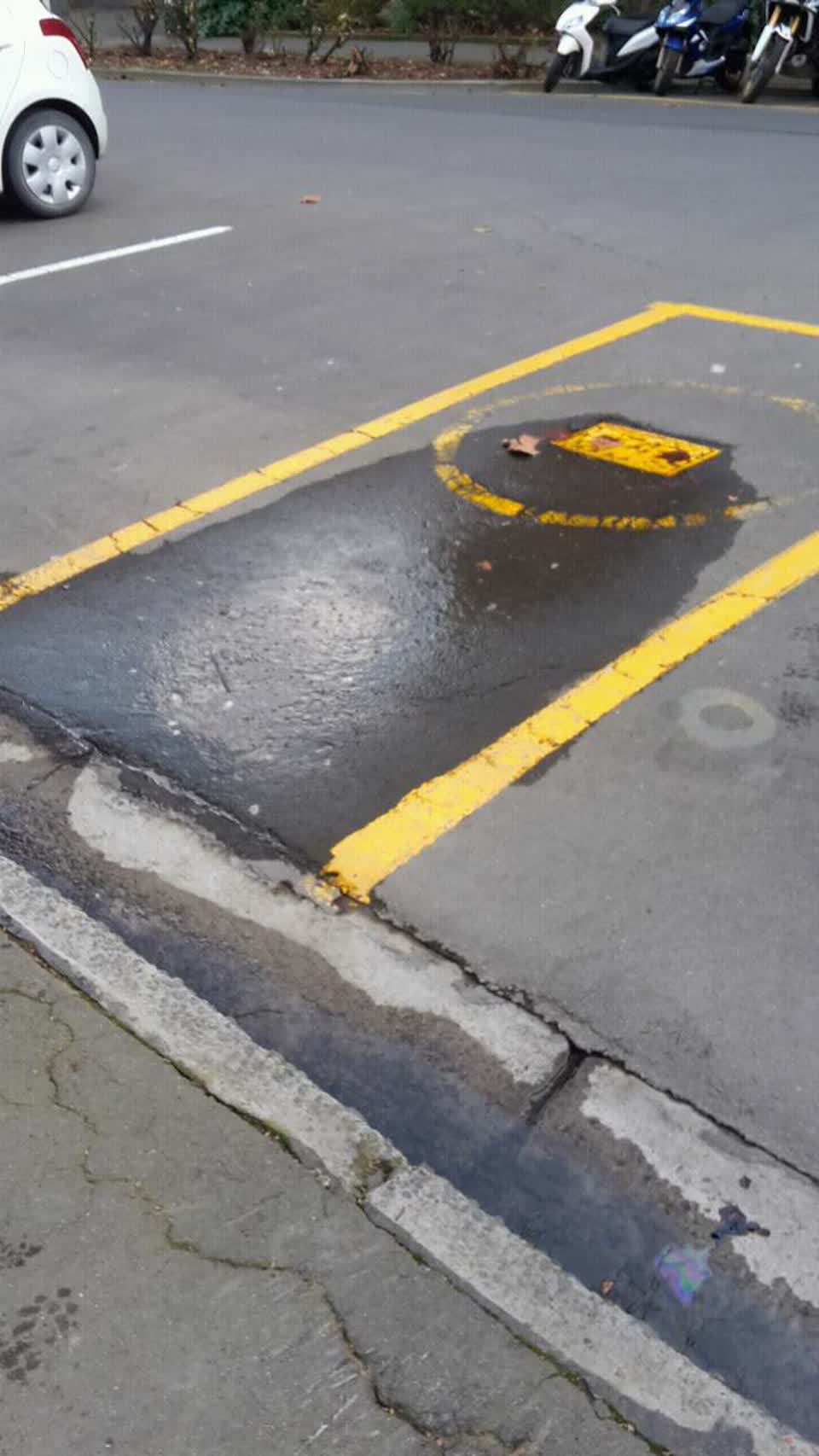 The photograph attached to this water supply report
