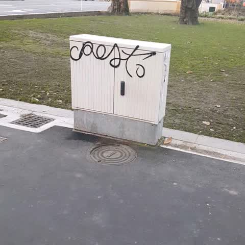 Graffiti, a report photo