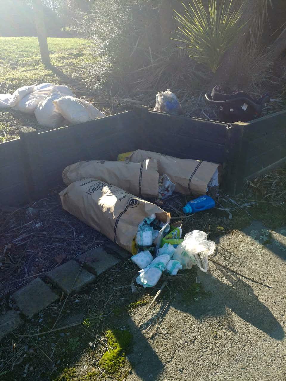 The photograph attached to this rubbish/recycling report