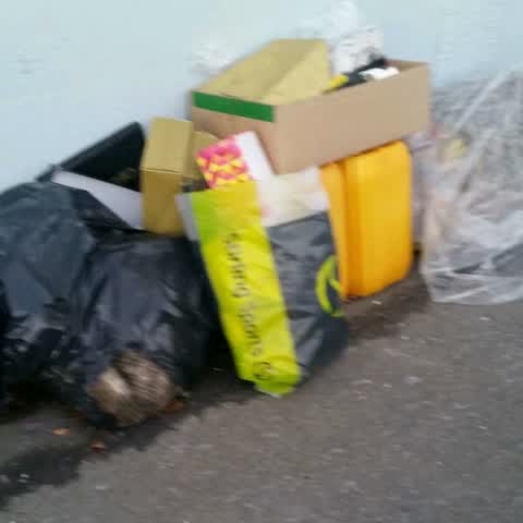 Rubbish/Recycling, a report photo
