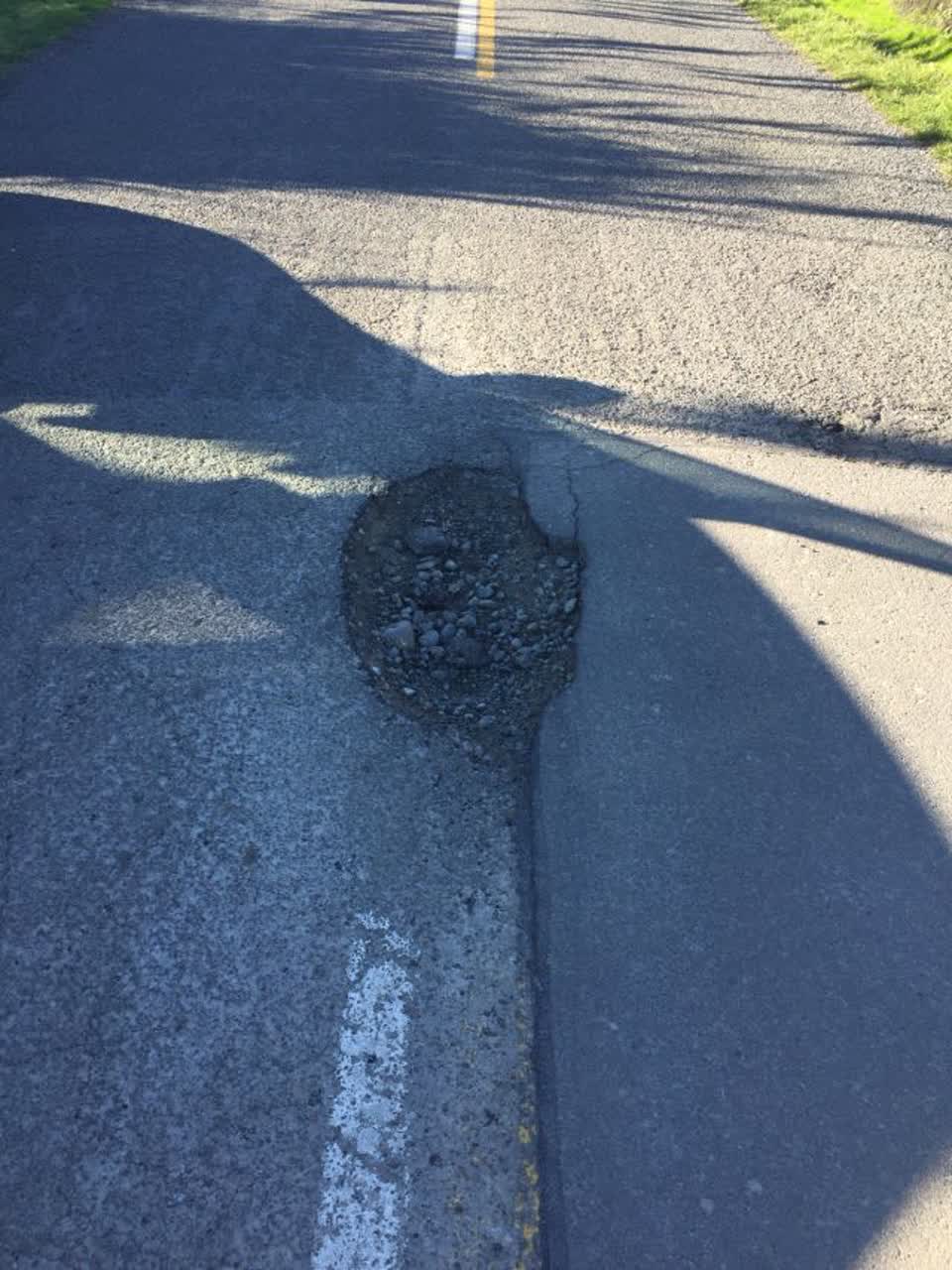 The photograph attached to this roading/streets report