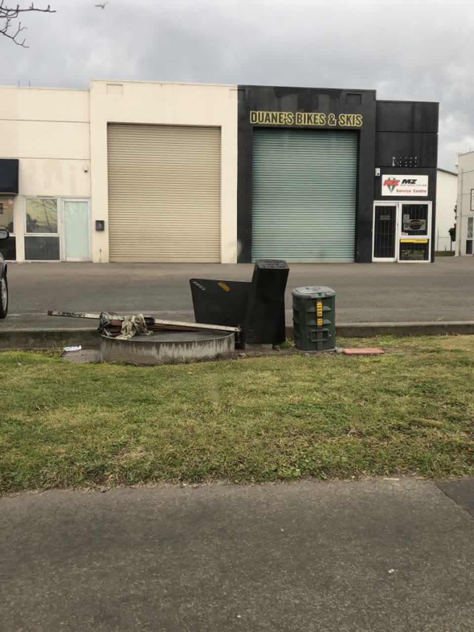 The photograph attached to this roading/streets report