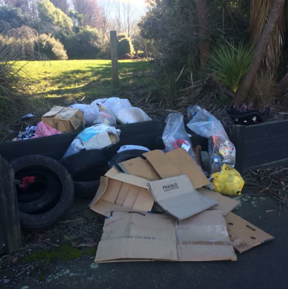The photograph attached to this rubbish/recycling report
