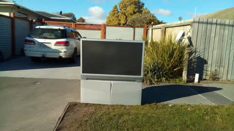Rubbish/Recycling, a report photo