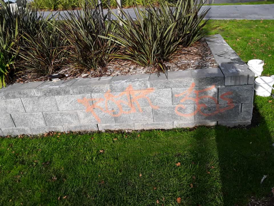 The photograph attached to this graffiti report