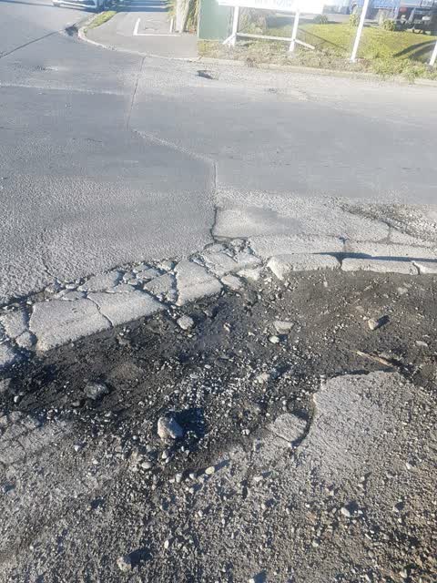 Roading/Streets, a report photo