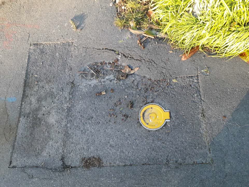 The photograph attached to this roading/streets report