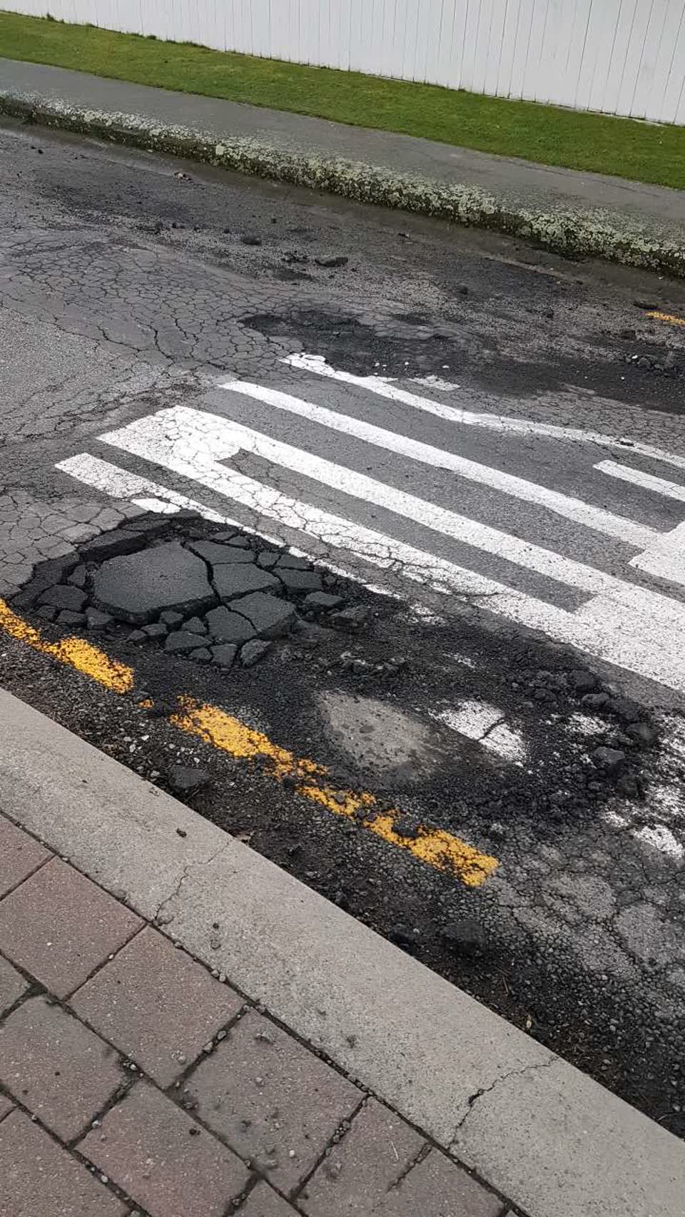 The photograph attached to this roading/streets report