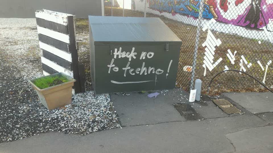 The photograph attached to this graffiti report