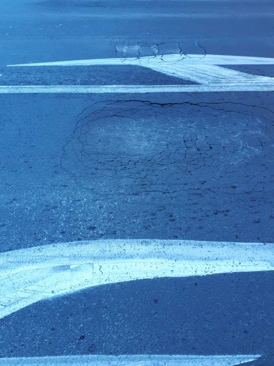 The photograph attached to this roading/streets report