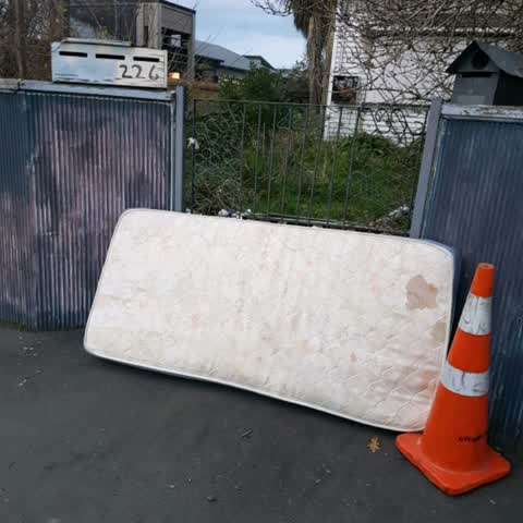 Rubbish/Recycling, a report photo