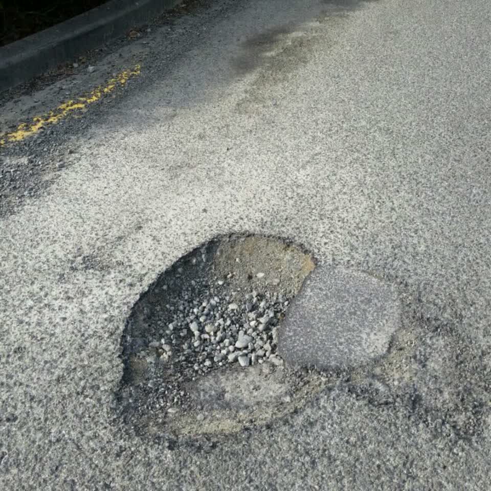 The photograph attached to this roading/streets report