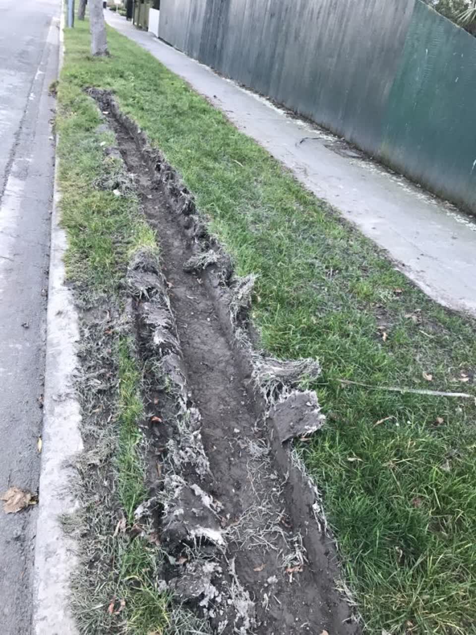 The photograph attached to this roading/streets report