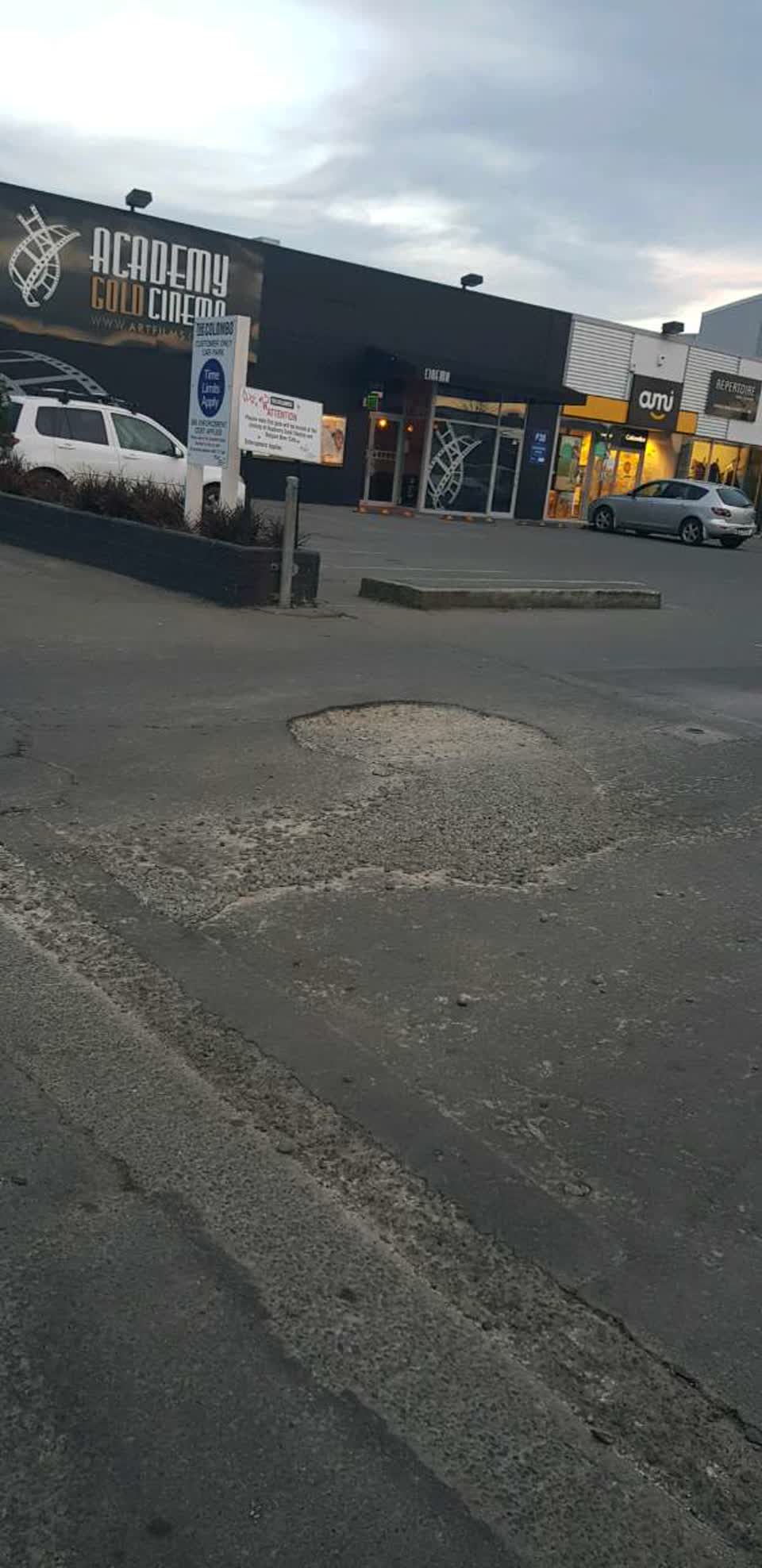 The photograph attached to this roading/streets report