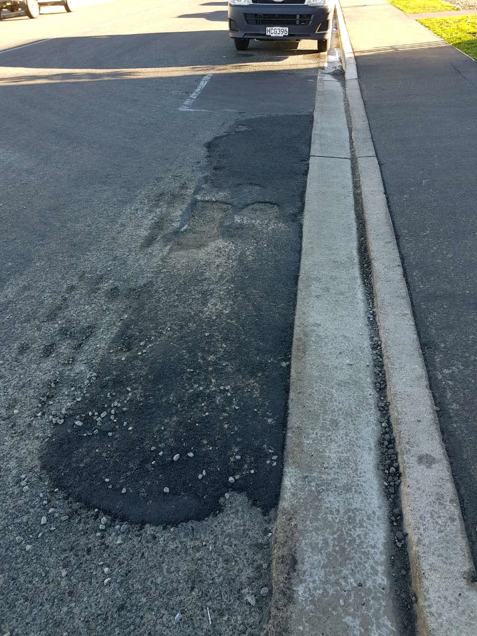 The photograph attached to this roading/streets report