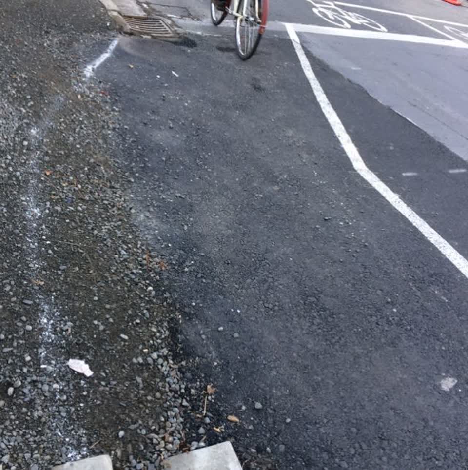 The photograph attached to this roading/streets report