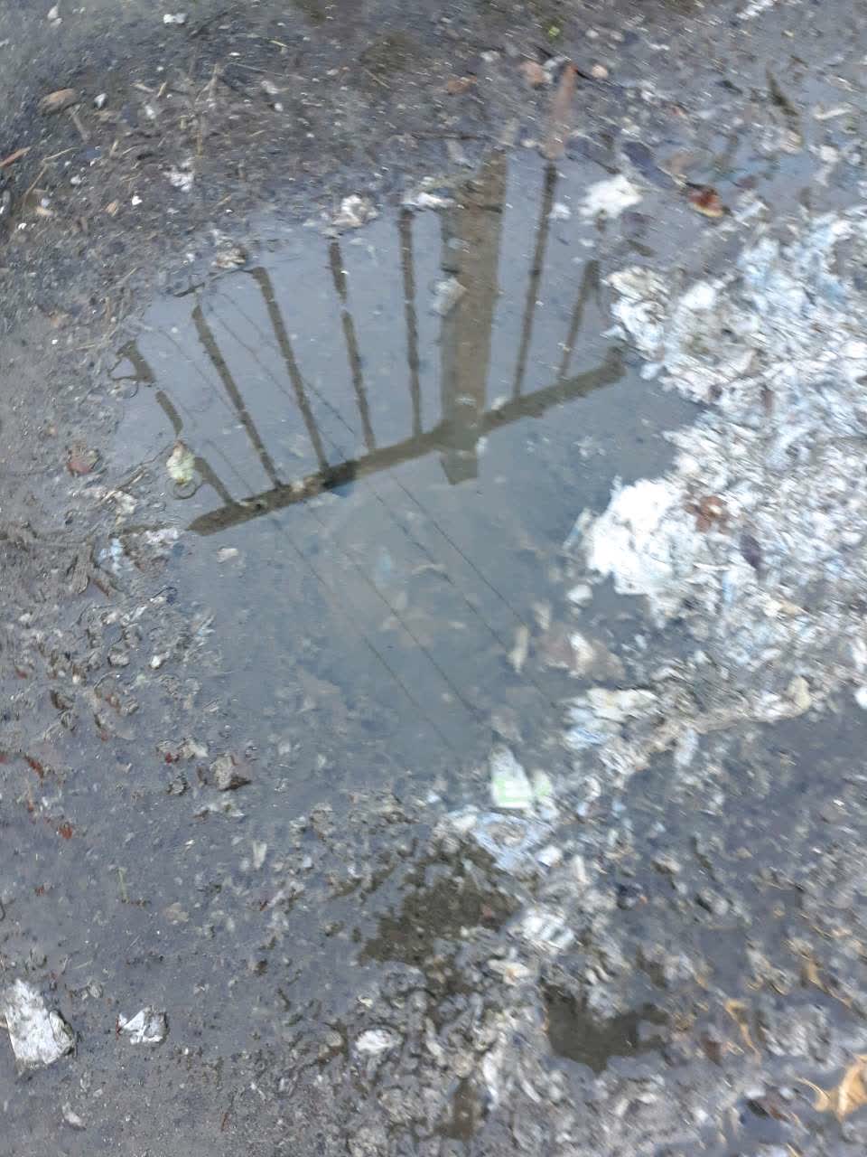 The photograph attached to this water supply report