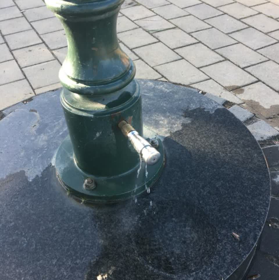 The photograph attached to this water supply report